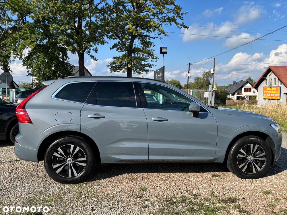 Volvo XC 60 B4 B Momentum Pro - 17