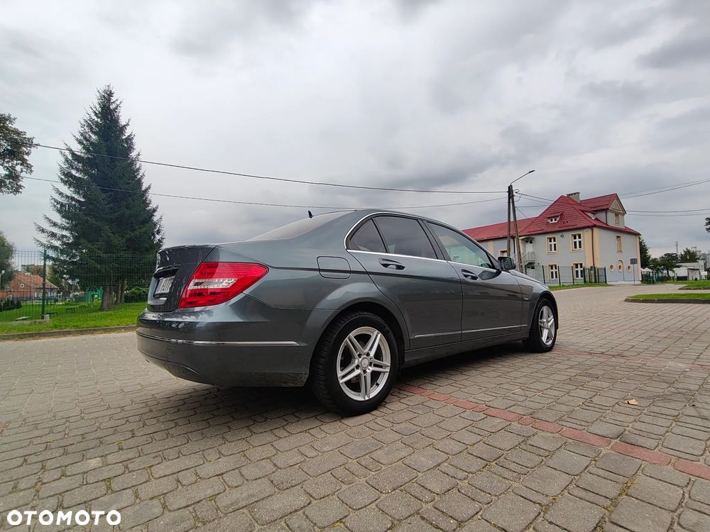 Mercedes-Benz Klasa C 180 BlueEFFICIENCY 7G-TRONIC Avantgarde - 7