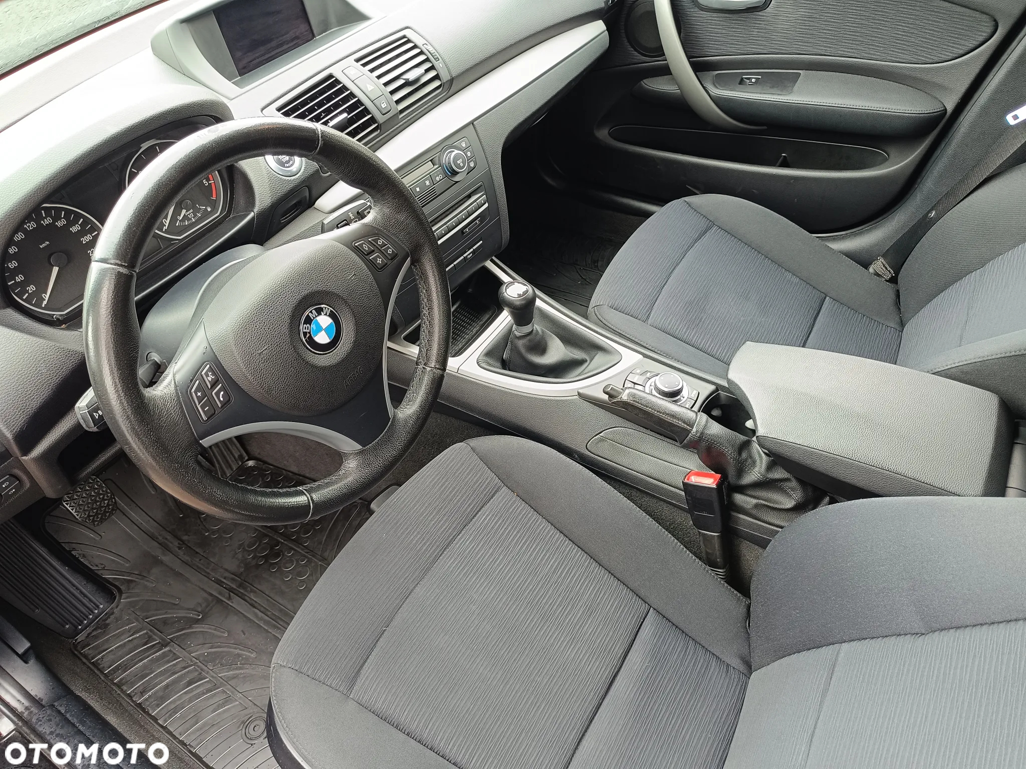 BMW Seria 1 118d Sport Line - 27