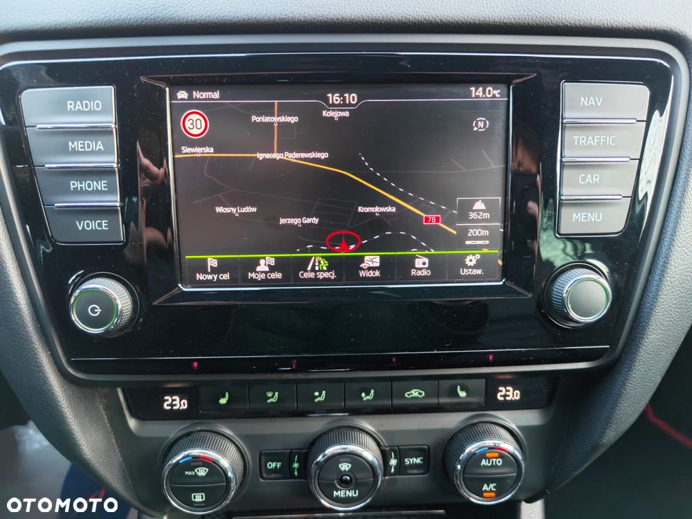 Skoda Octavia 2.0 TDI RS Challenge DSG - 22