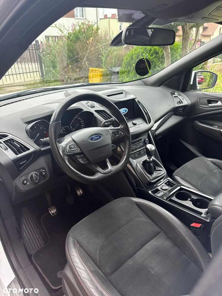 Ford Kuga 2.0 TDCi FWD ST-Line - 12