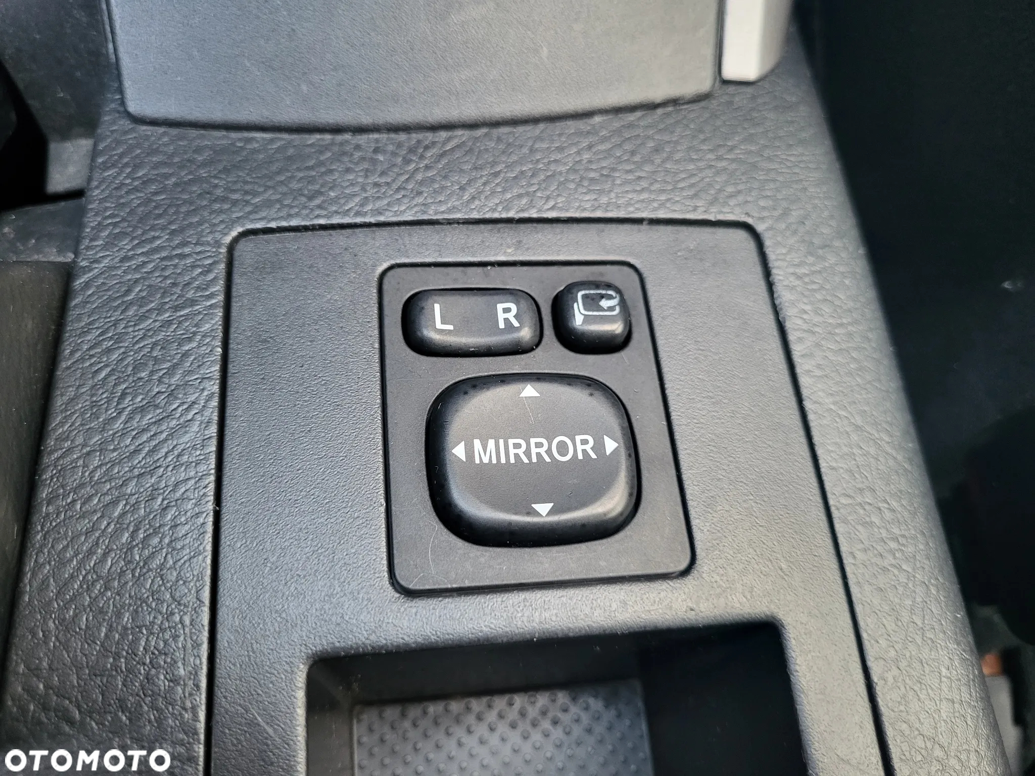 Toyota RAV4 2.0 VVT-i Sol - 17