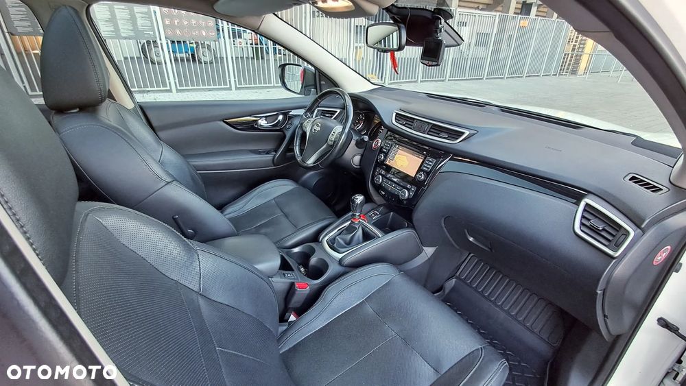 Nissan Qashqai 1.6 DCi Tekna+ - 22