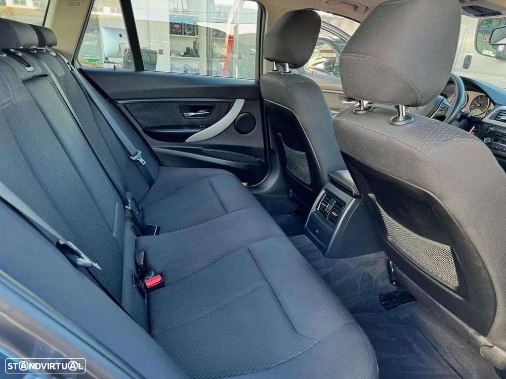 BMW 318 d Touring Navigation - 14