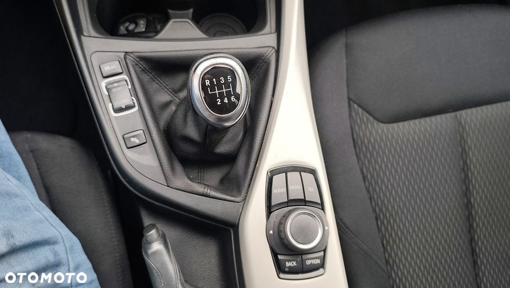 BMW Seria 1 116i Sport Line - 16