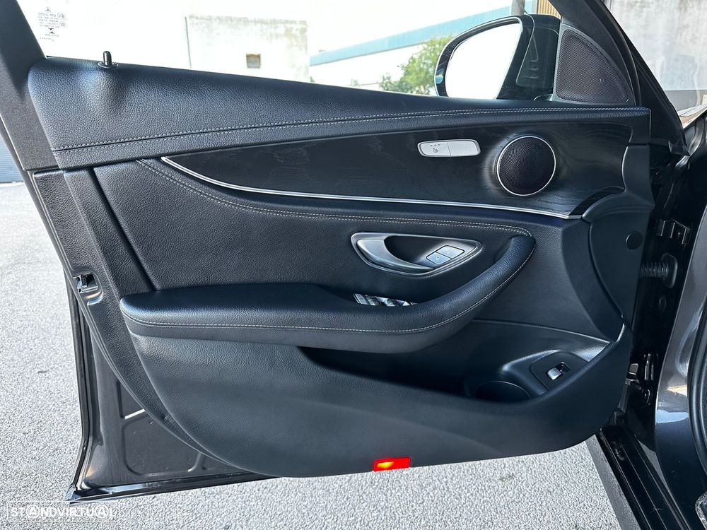 Mercedes-Benz E 300 de AMG Line - 18