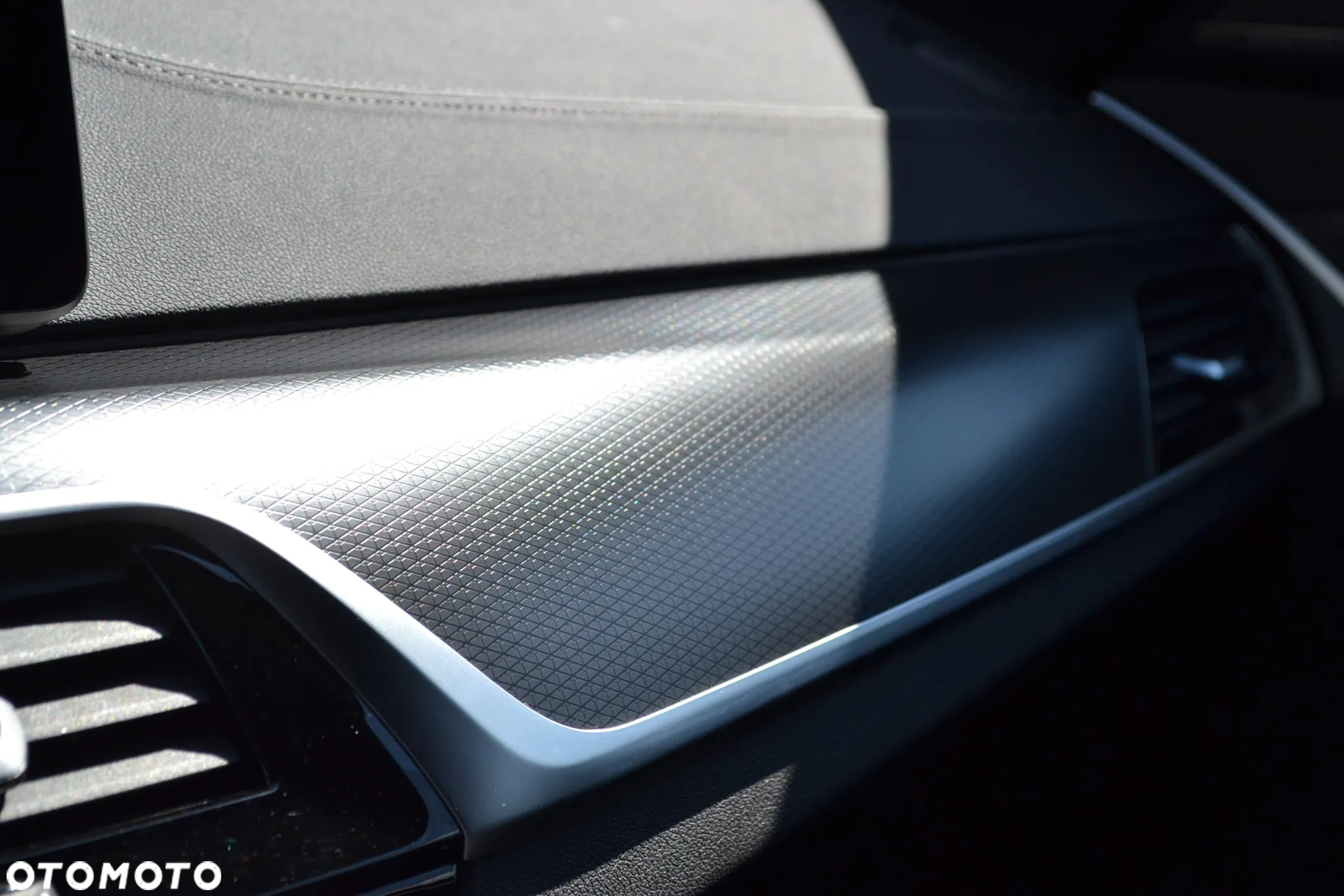 BMW Seria 5 540d xDrive Touring M Sport Edition - 26