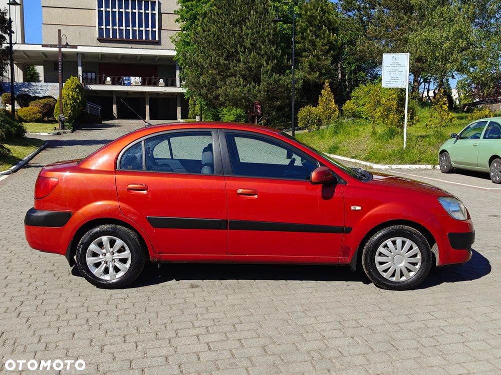 Kia Rio 1.4 Comfort - 5