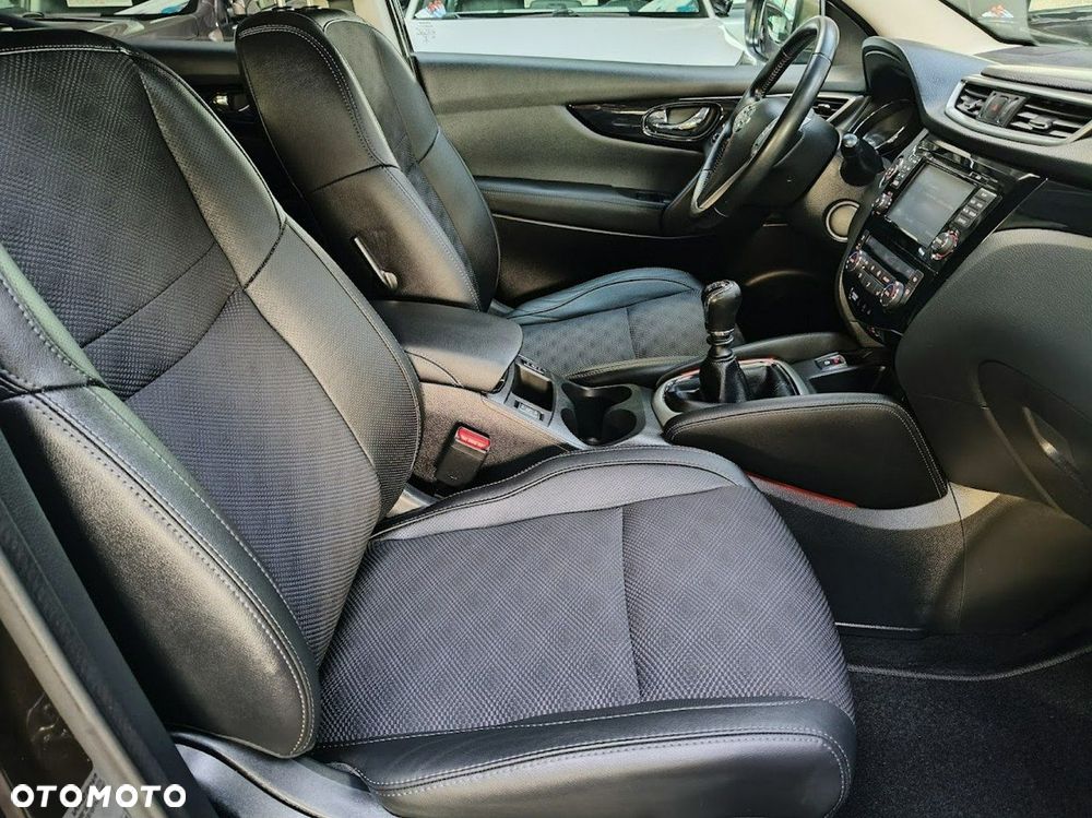 Nissan Qashqai 1.6 DIG-T Tekna - 17