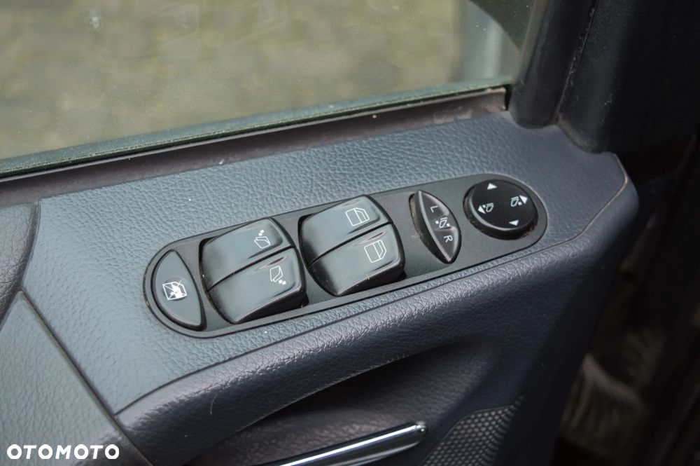 Mercedes-Benz Viano 2.2 CDI DPF extralang Trend - 26