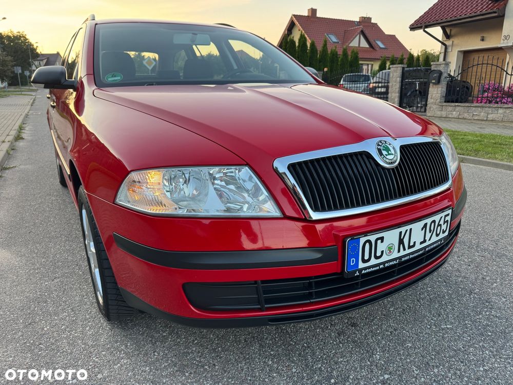 Skoda Octavia 1.6 Combi Ambiente - 11