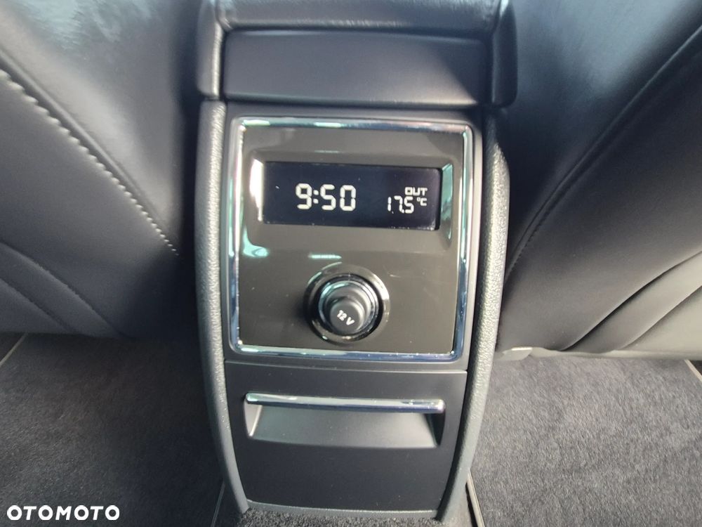 Skoda Superb 1.6 TDI Elegance Greenline - 31