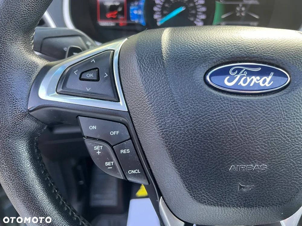 Ford Edge - 10