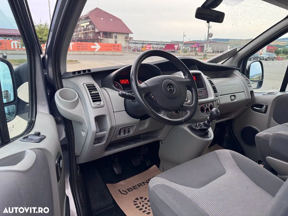 Opel Vivaro - 14