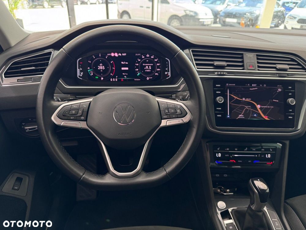 Volkswagen Tiguan - 16