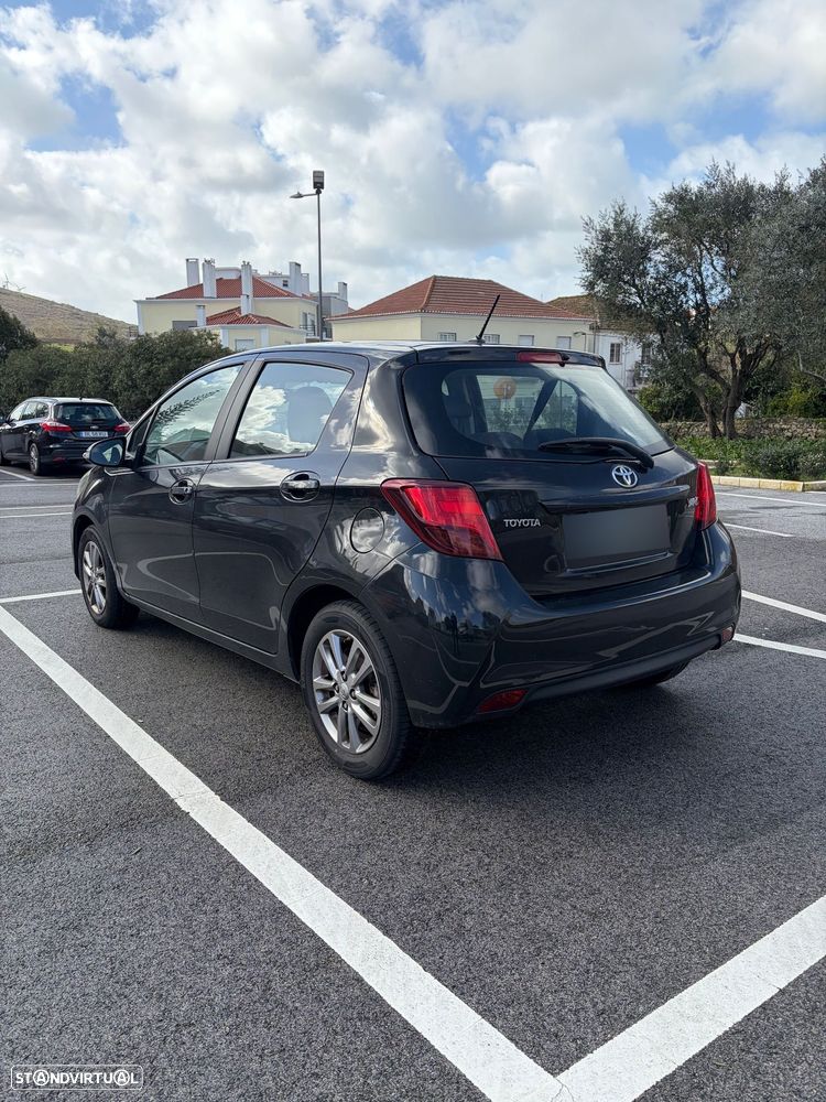 Toyota Yaris 1.4 D-4D Comfort+P.Style - 5
