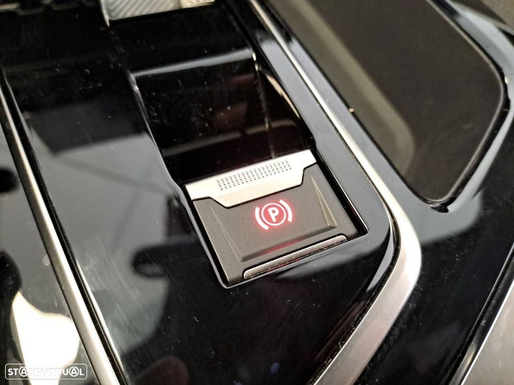 Peugeot 5008 1.5 BlueHDi Allure Pack EAT8 - 24