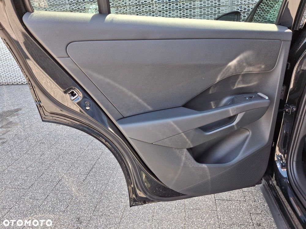 Volkswagen T-Roc 1.5 eTSI Life DSG - 13