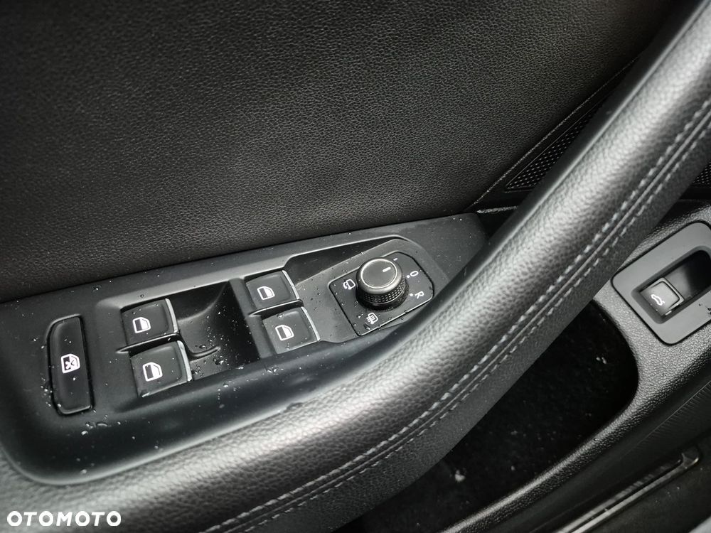 Volkswagen Passat 2.0 TDI SCR DSG Highline - 26