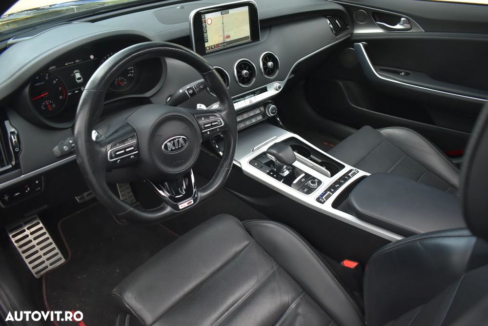 Kia Stinger 2.0 T-GDI RWD GT Line - 6