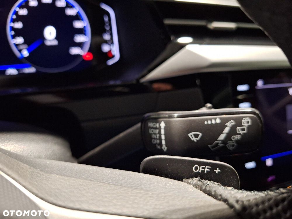 Volkswagen Arteon 2.0 TSI R-Line DSG - 25