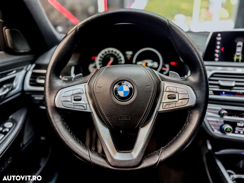 BMW Seria 7 740Li - 18