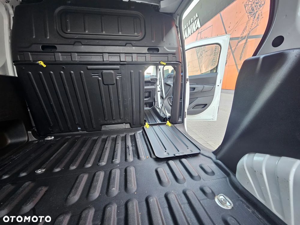 Peugeot Partner - 27