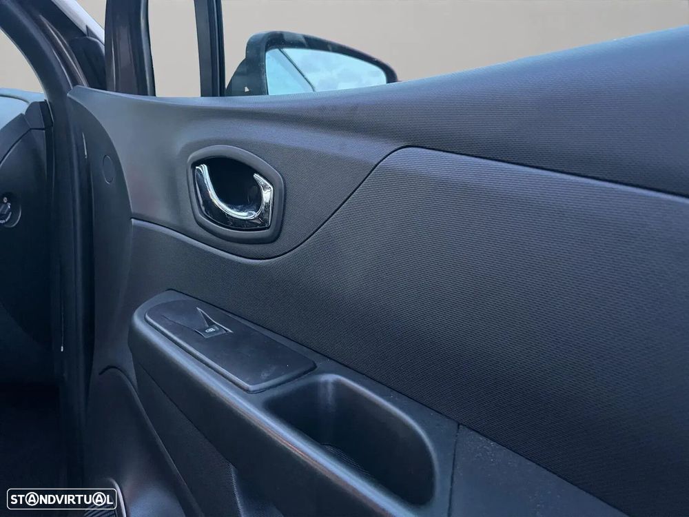 Renault Captur - 16
