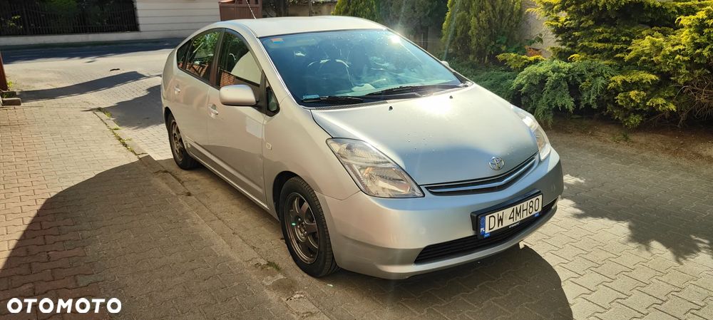 Toyota Prius 1.5 VVT-i Sol - 1