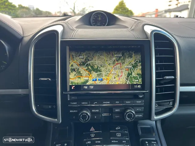 Porsche Cayenne S E-Hybrid - 12