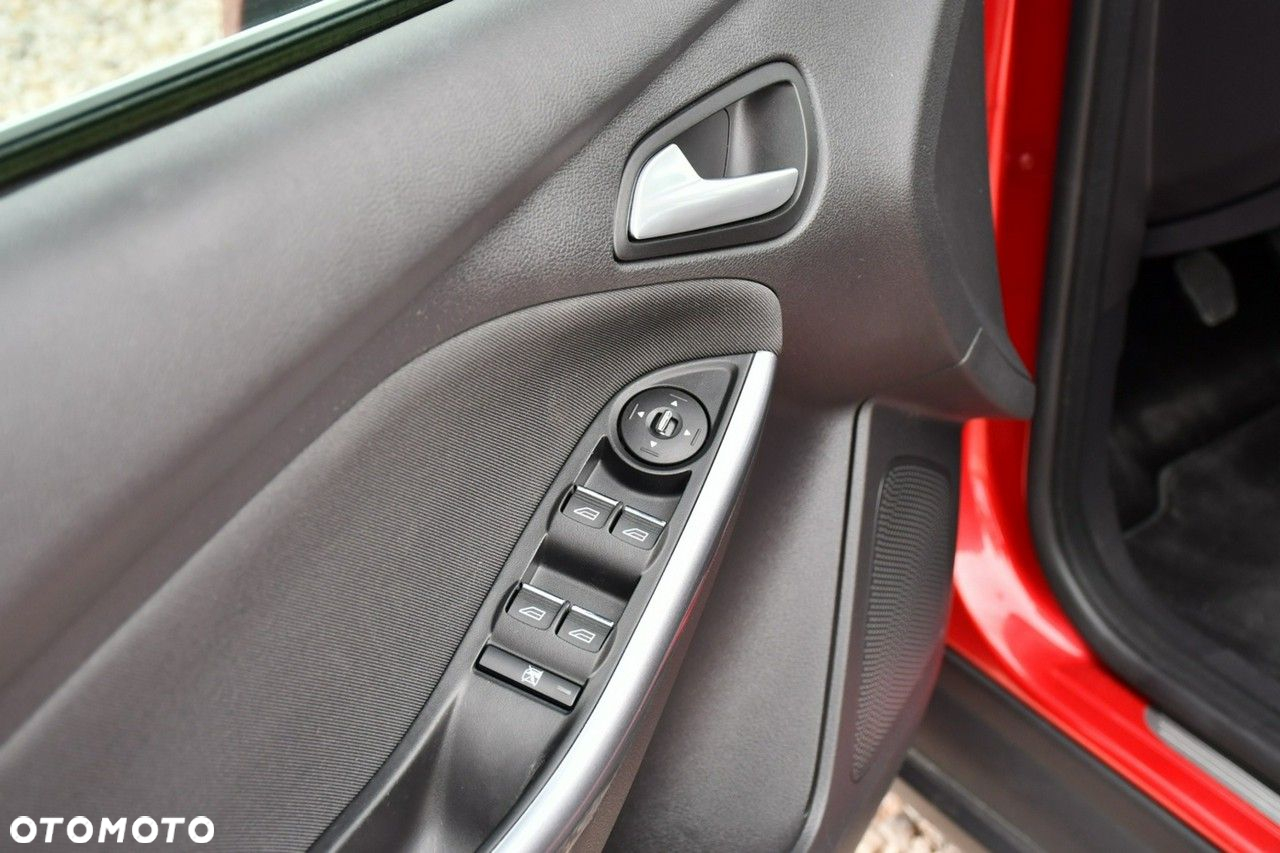 Ford Focus 1.0 EcoBoost Active Business - 27