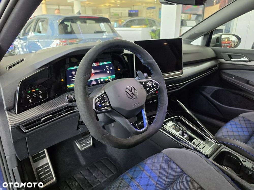 Volkswagen Golf Variant - 11
