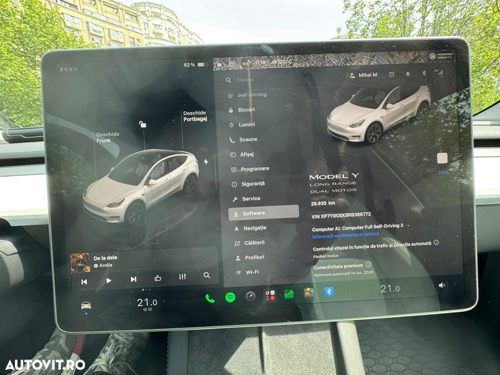 Tesla Model Y - 19