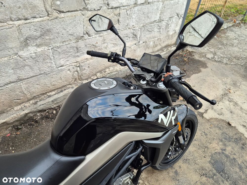 CFMoto 300NK - 10