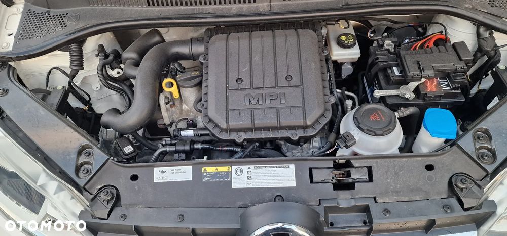 Volkswagen up! (BlueMotion Technology) move - 28