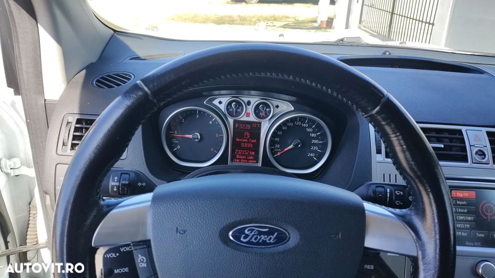 Ford Kuga 2.0 TDCi 4x4 Aut. Titanium - 7