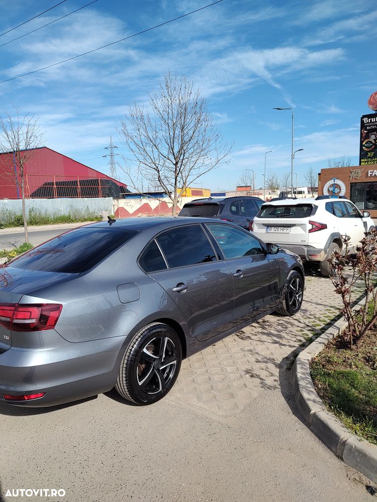 Volkswagen Jetta 1.2 TSI Comfortline - 10