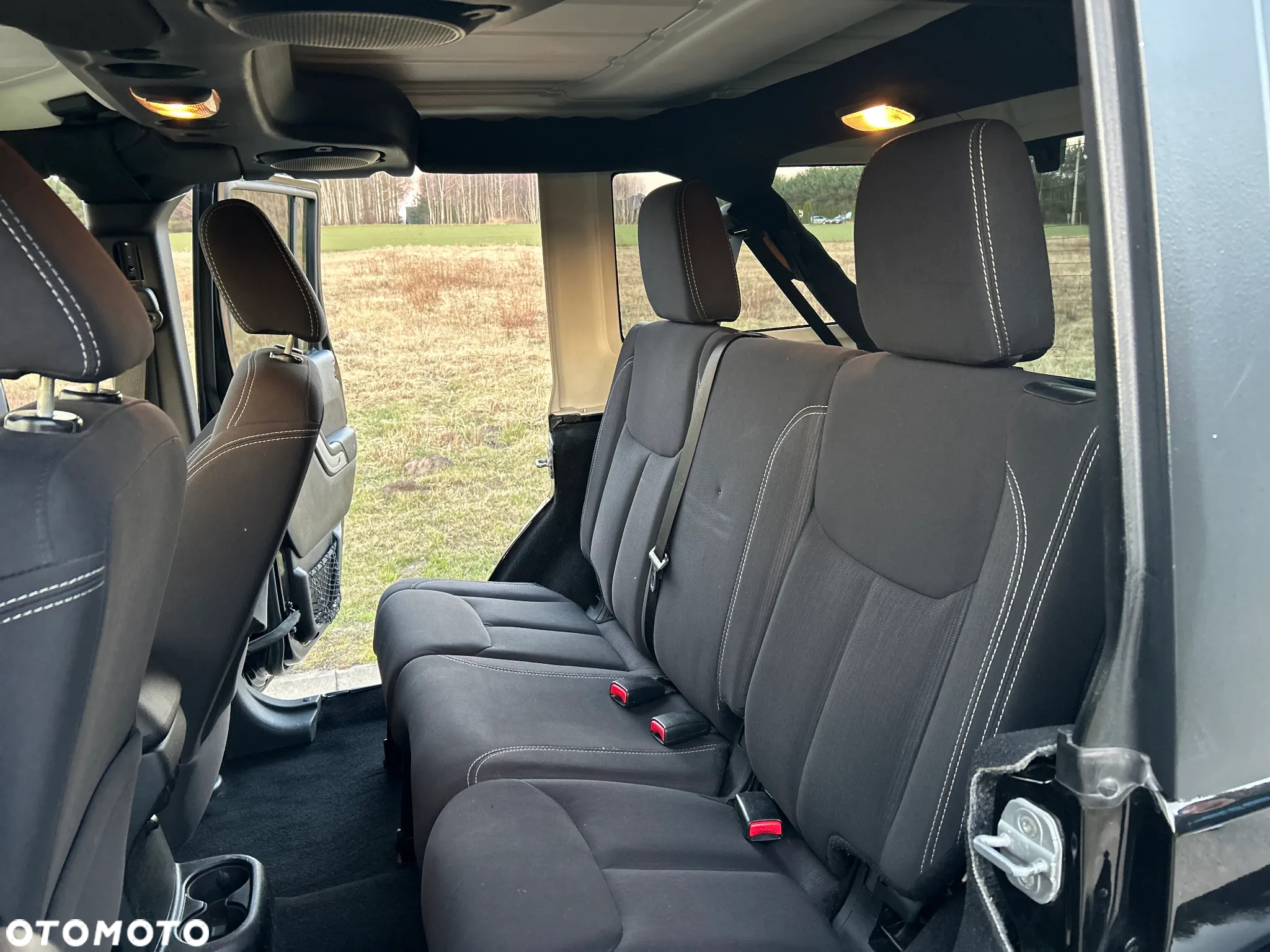 Jeep Wrangler - 16