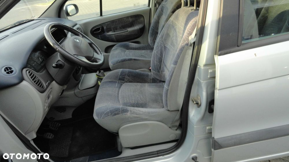 Renault Scenic - 6