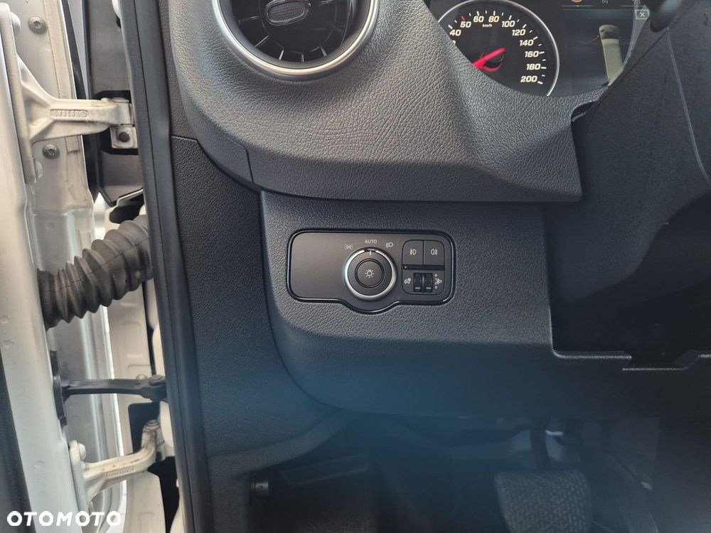 Mercedes-Benz Sprinter 317 - 10