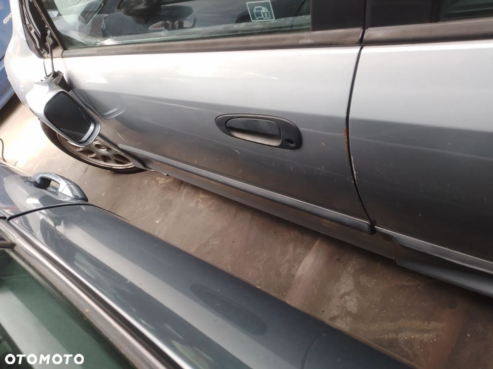 HONDA CIVIC VII 00-04 1.7 CTDI  NH623M  ZDERZAK PRZÓD PRZEDNI - 17