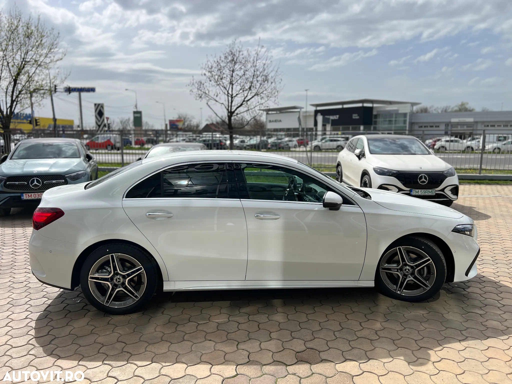 Mercedes-Benz A 200 MHEV 7G-DCT Sedan - 6