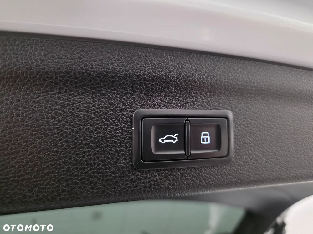 Audi Q3 35 TDI S tronic - 39