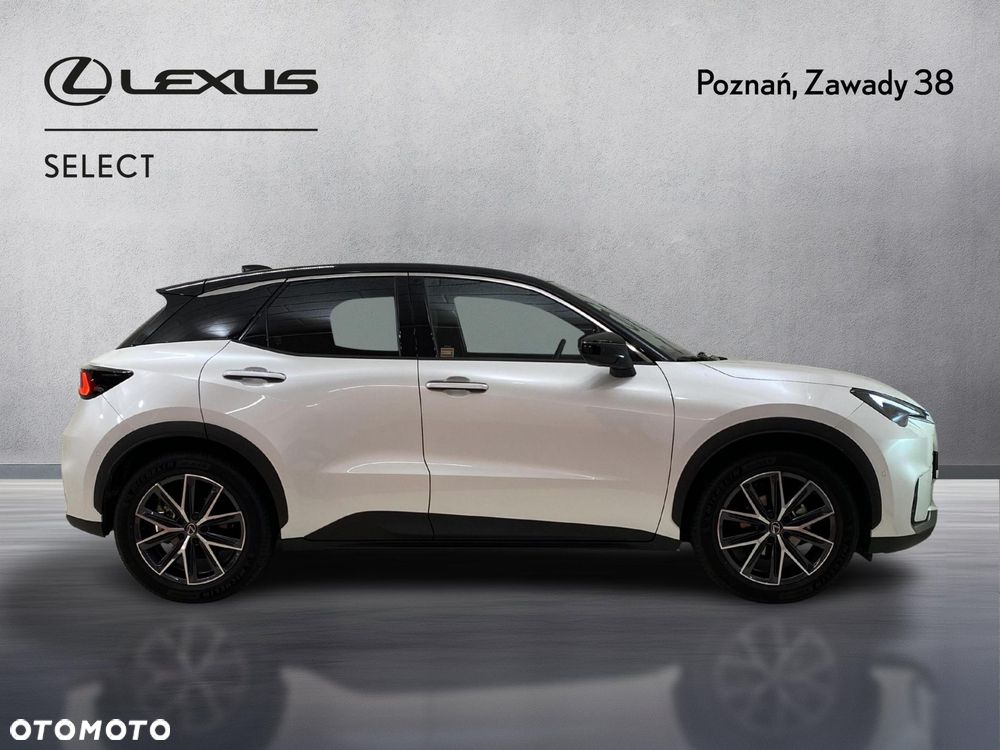 Lexus LBX 1.5 Hybrid Cool AWD - 4