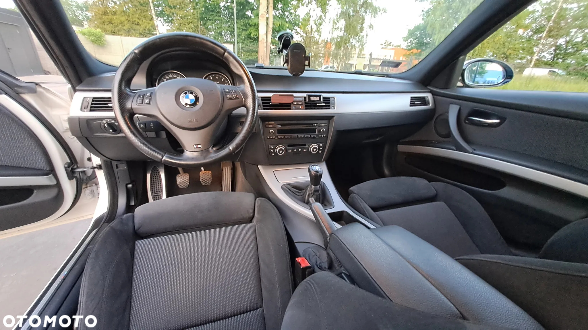 BMW Seria 3 325i - 12