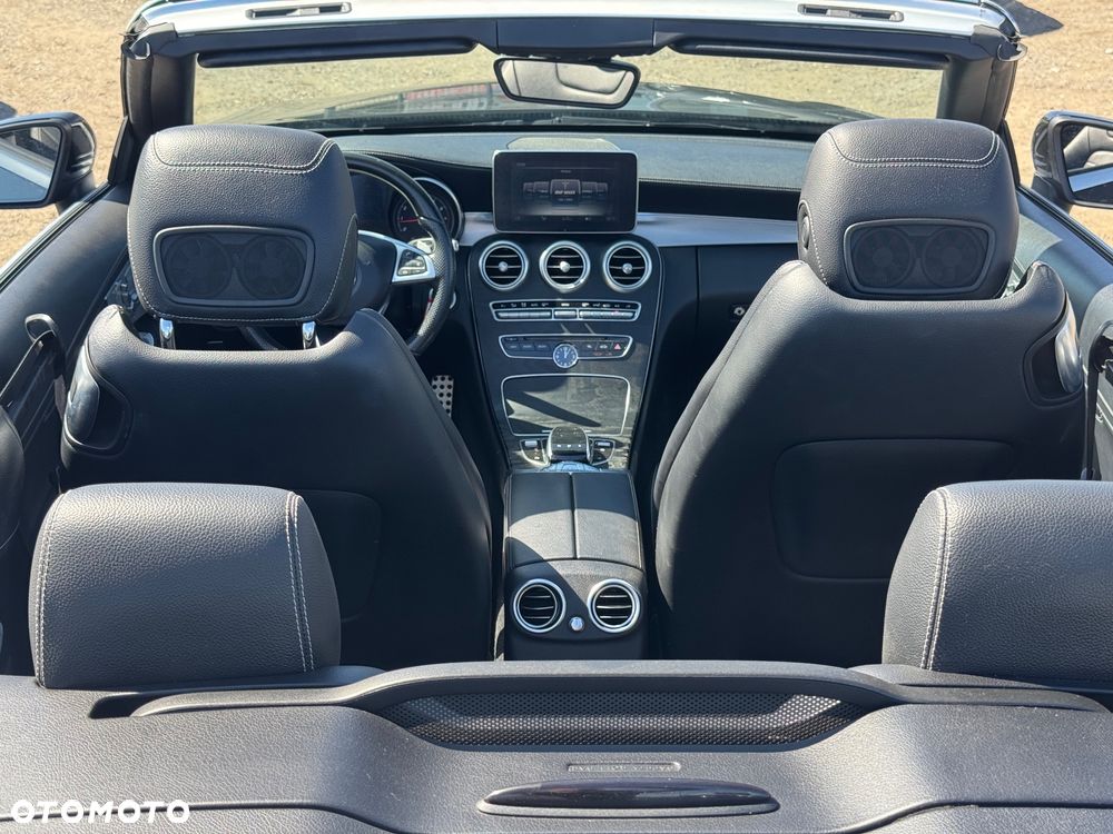 Mercedes-Benz Klasa C 300 9G-TRONIC - 24