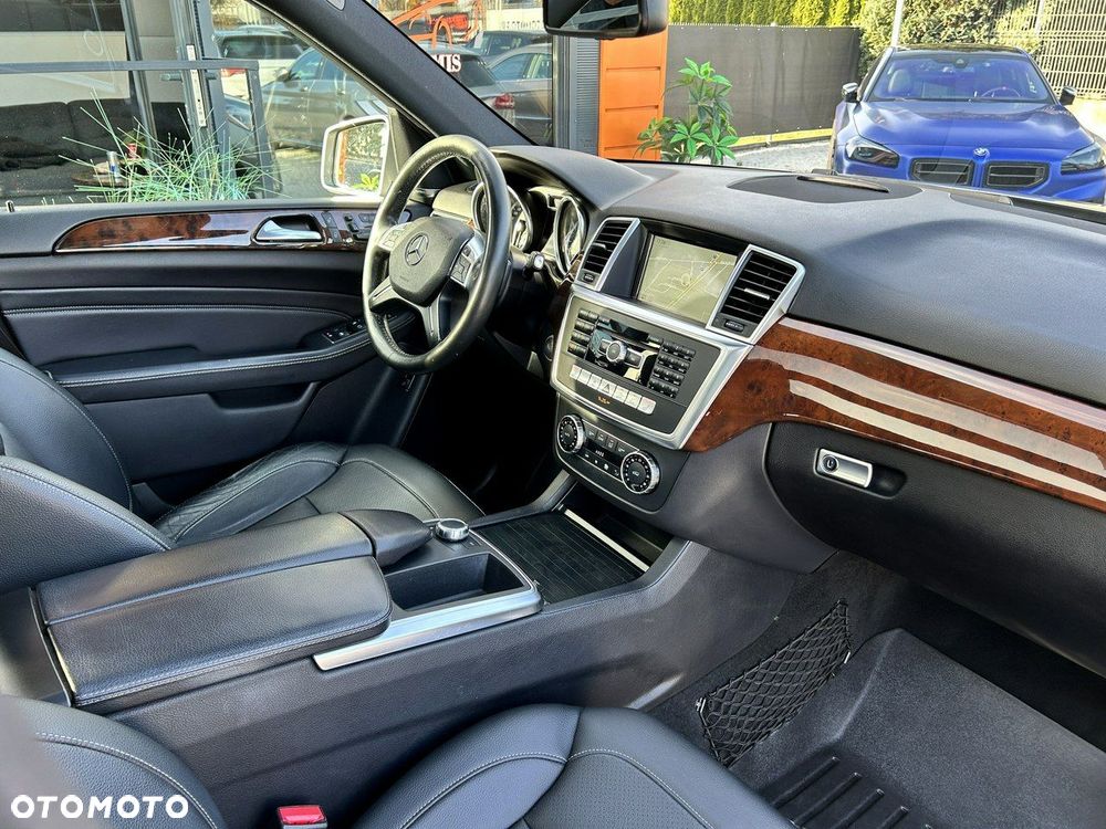 Mercedes-Benz ML - 29