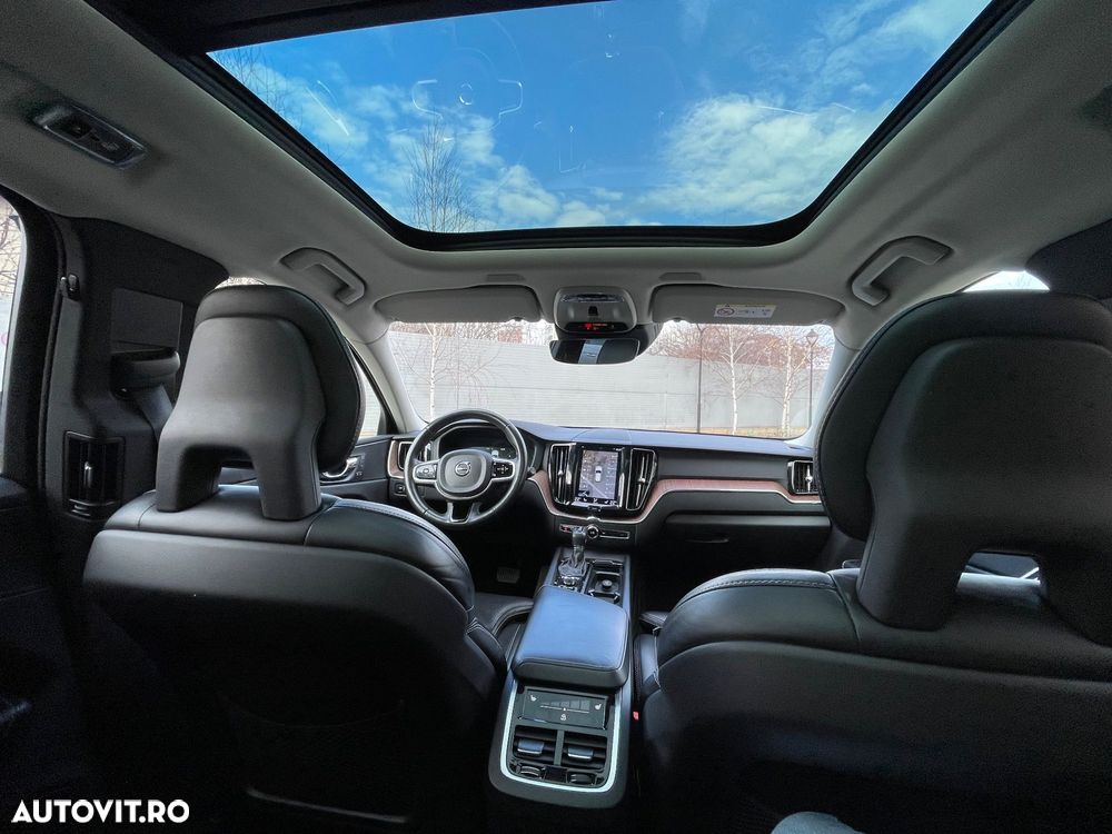 Volvo XC 60 D5 AWD Geartronic Inscription - 24