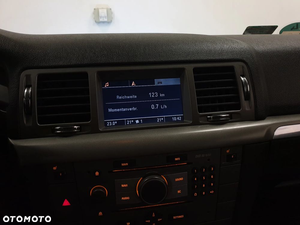 Opel Vectra 1.9 CDTI Cosmo - 17