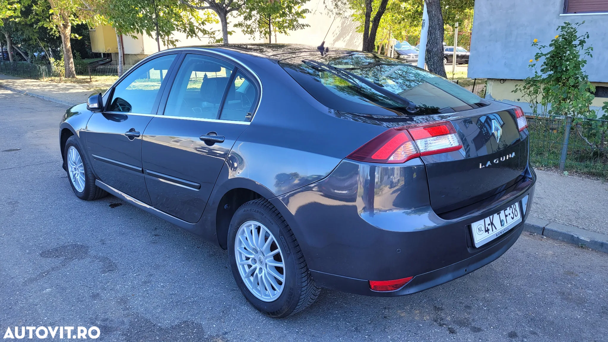 Volkswagen Polo - 4